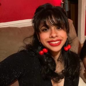 Meet your Posher, Aylin